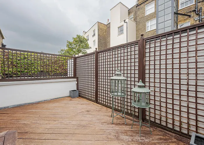 Modern 3 Bedroom Luxury House With Garage In Central London