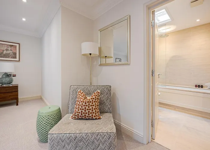 Modern 3 Bedroom Luxury House With Garage In Central London